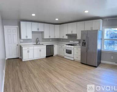 Main picture of 10THTH 1st Ave