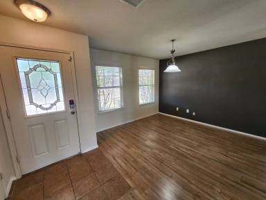 Main picture of 5709 Valley Stream Way