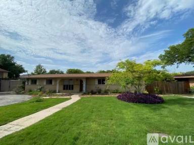 Main picture of 175 Lorenz Rd