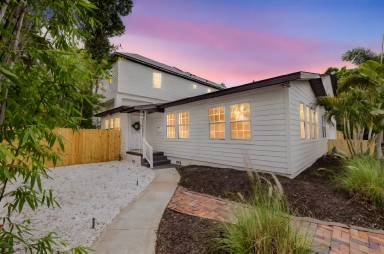 Main picture of 106 22nd Ave SE