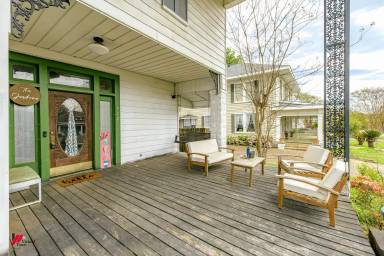 Main picture of 912 Prospect St