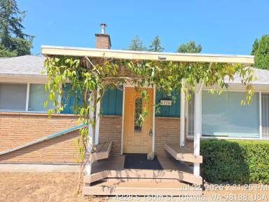 Main picture of 4228 S 160th St