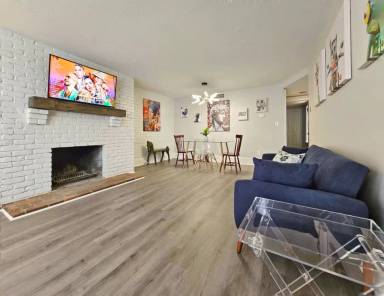 Main picture of 70 Temple St