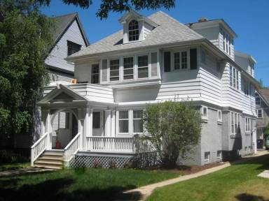 Main picture of 2828 N Maryland Ave