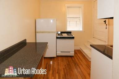 Main picture of 550-60 W Aldine Ave
