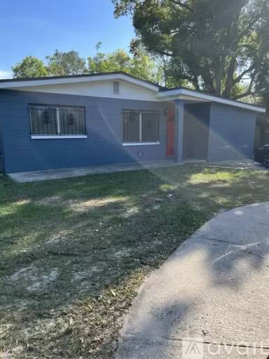 Main picture of 4203 E Yukon St