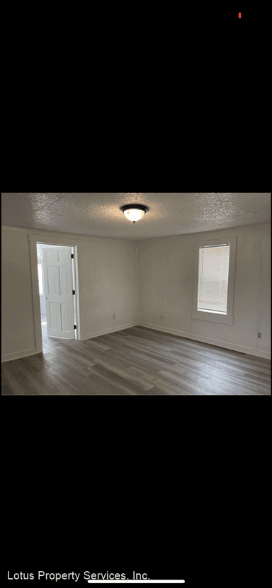 Main picture of 802 E 5th St