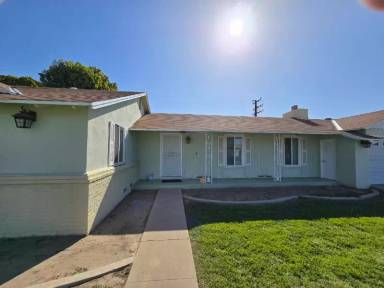 Main picture of 835 N Sage Ave