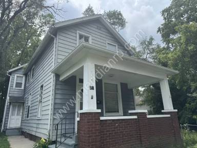 Main picture of 721 3rd St