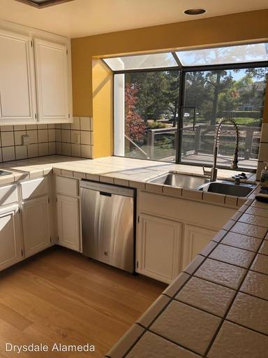 Main picture of 60 Sand Harbor Rd
