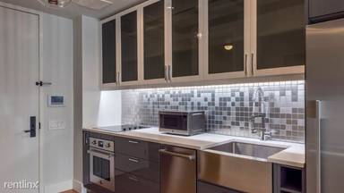 Main picture of 670 Pacific St