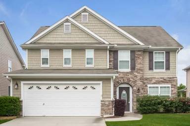 Main picture of 15 Timber Ln