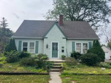 Main picture of 713 E 5th St