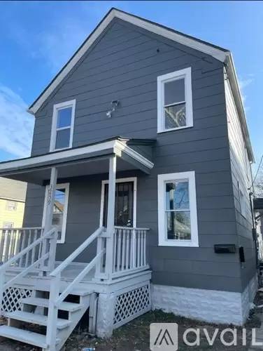 Main picture of 3259 W 48th St