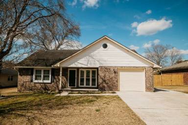 Main picture of 318 Jennie St