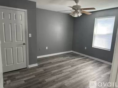 Main picture of 403 S Holly Ave