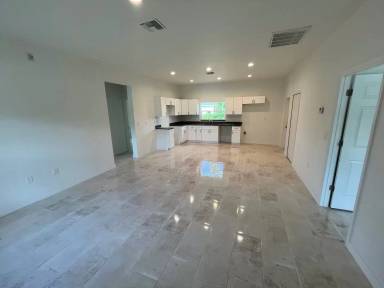 Main picture of 3153 Sunshine Blvd