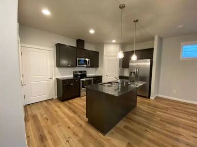 Main picture of 5608 NE 59th Way