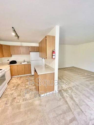 Main picture of 9719 Holly Dr