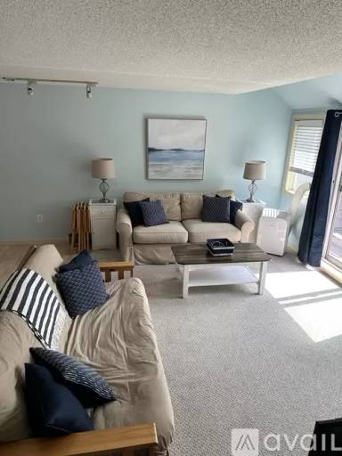 Main picture of 146 W Grand Ave