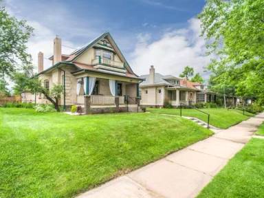 Main picture of 3811 Newton St