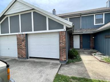 Main picture of 1102 Pine Ct