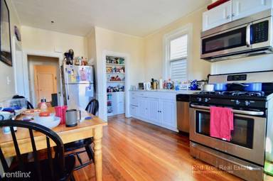 Main picture of 261 Havre St