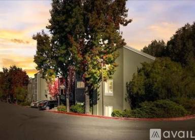Main picture of 4004 Farm Hill Blvd