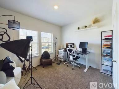 Main picture of 3204 Stanley St