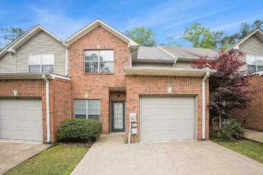 Main picture of 448 Highland Cove Dr