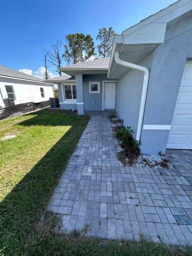 Main picture of 8440 Agate St