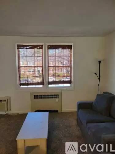 Main picture of 214 N George Mason Dr