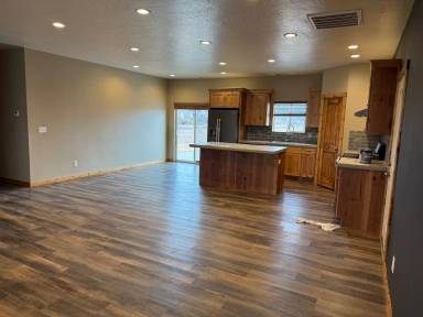 Main picture of 4309 W 200 North Cir