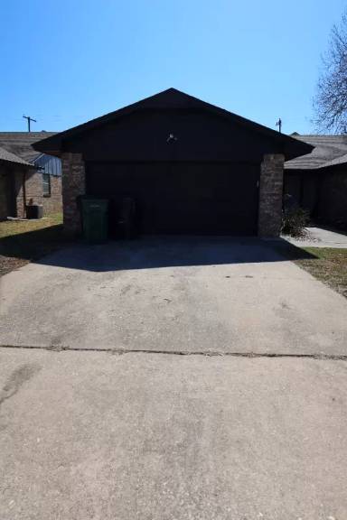 Main picture of 4204 NW 51st St