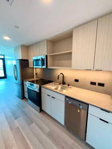Main picture of 3660 Reynard Way