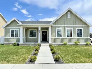 Main picture of 706 S Jubilee Dr