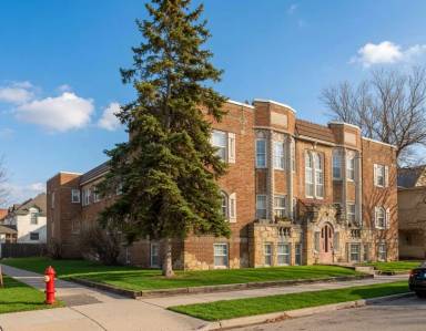 Main picture of 2701 Grand Ave S