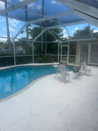 Main picture of 18540 SW 129th Ave
