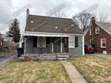 Main picture of 20155 Revere St
