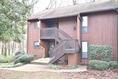 Main picture of 104 Cedar Lake Trl