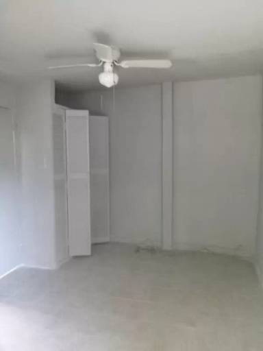 Main picture of 1560 NE 118th St