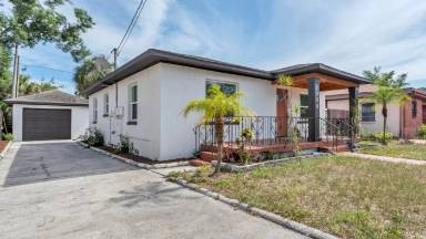 Main picture of 2906 W Nassau St