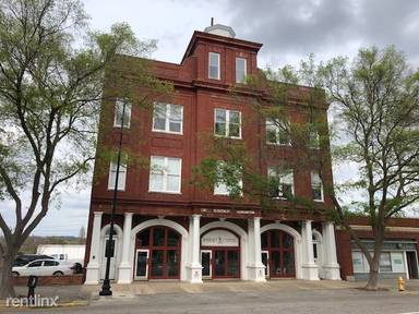 Main picture of 1261 Broad St