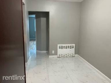 Main picture of 160 28th Ave