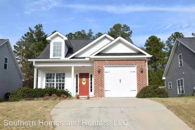 Main picture of 1445 Collins Dr