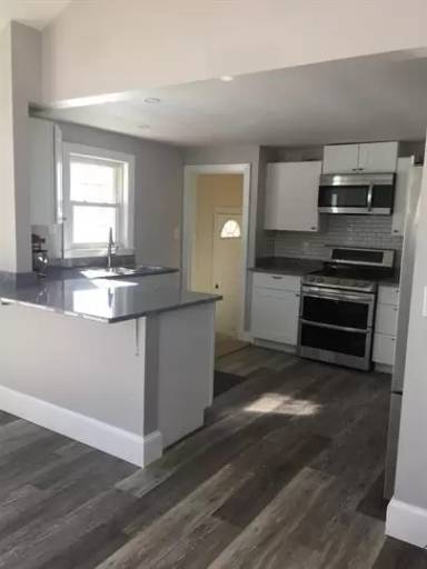 Main picture of 9 Lincoln St