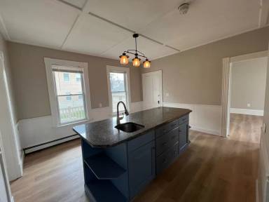 Main picture of 262 Walnut St