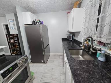 Main picture of 35 S Spring St