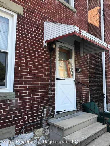 Main picture of 136 Winter St