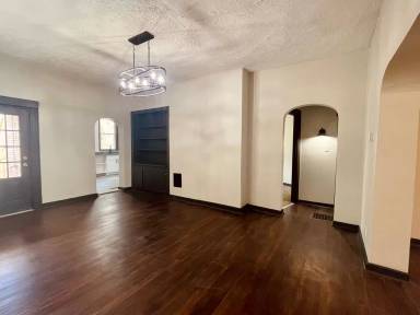 Main picture of 917 South Ave